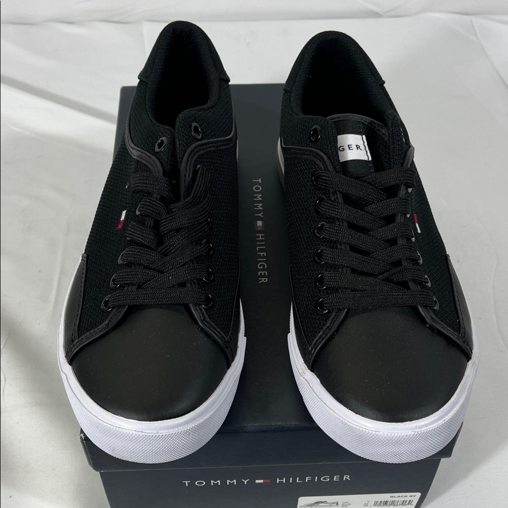 Tommy Hilfiger Men's Black and White Sneakers - Picture 2 of 4